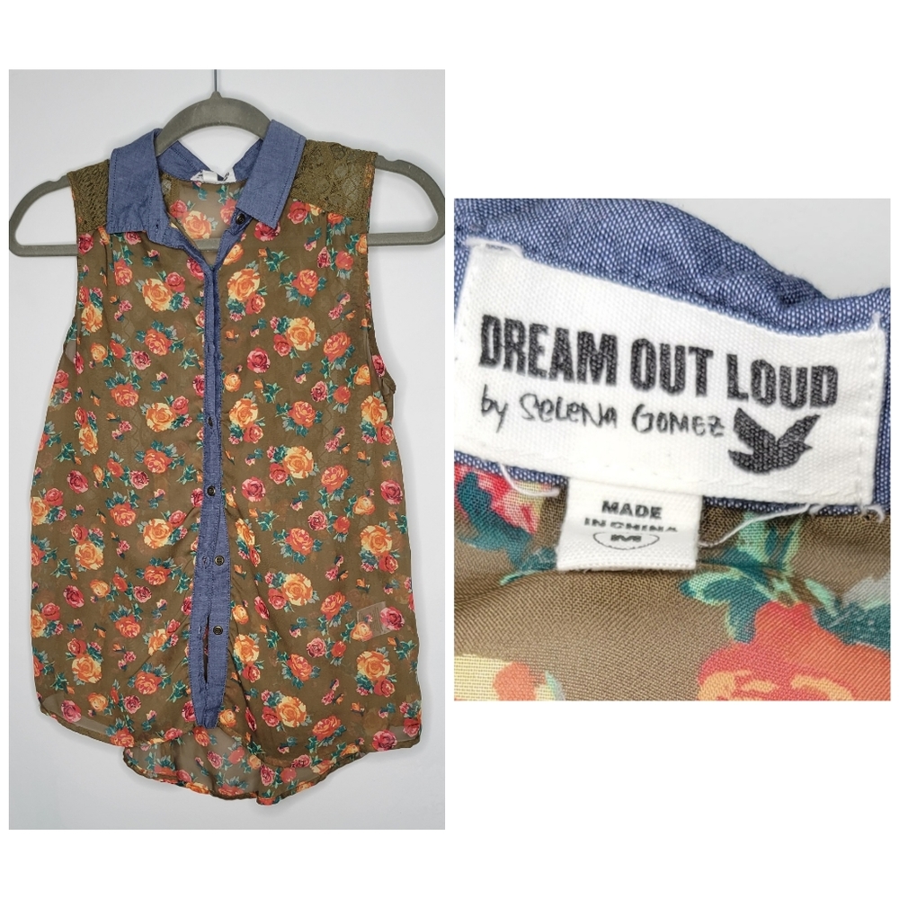 Floral Button Up Top Size M